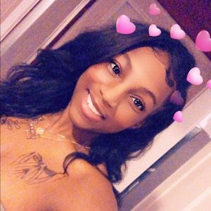 Meet your Posher, Mckhalia